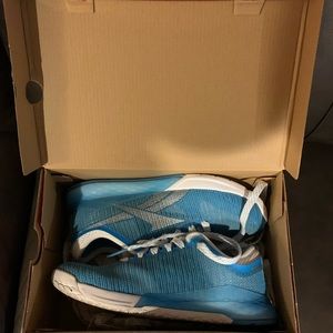 Women’s Reebok Nano size 7.5 excellent condition!